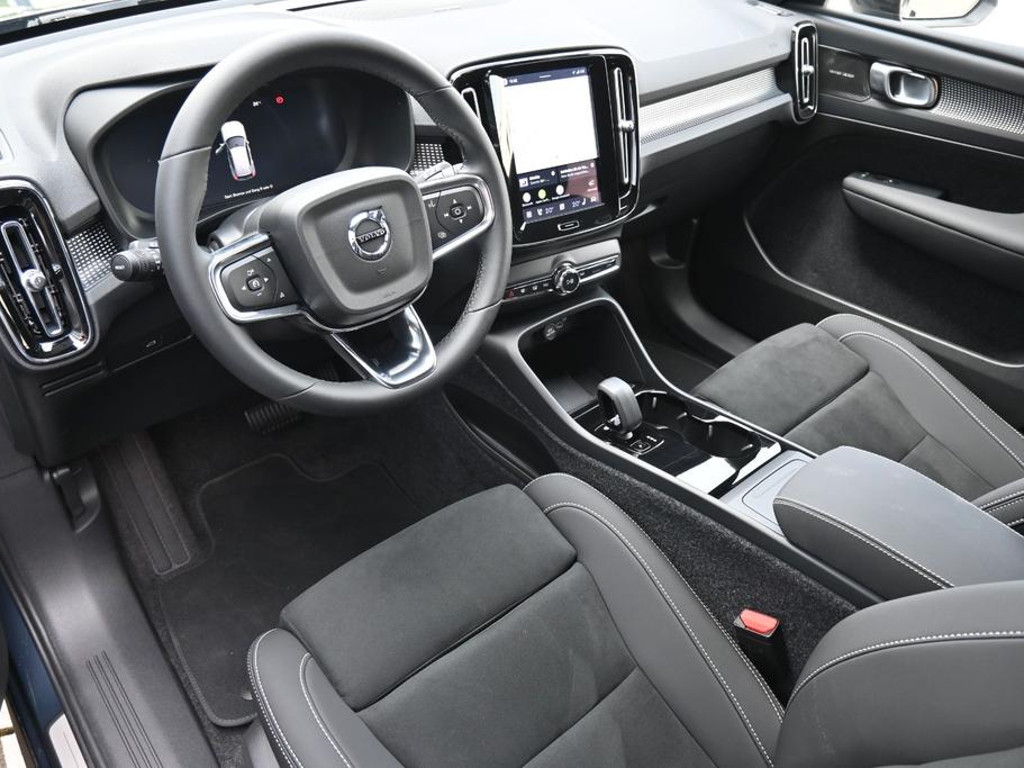 Volvo EX40