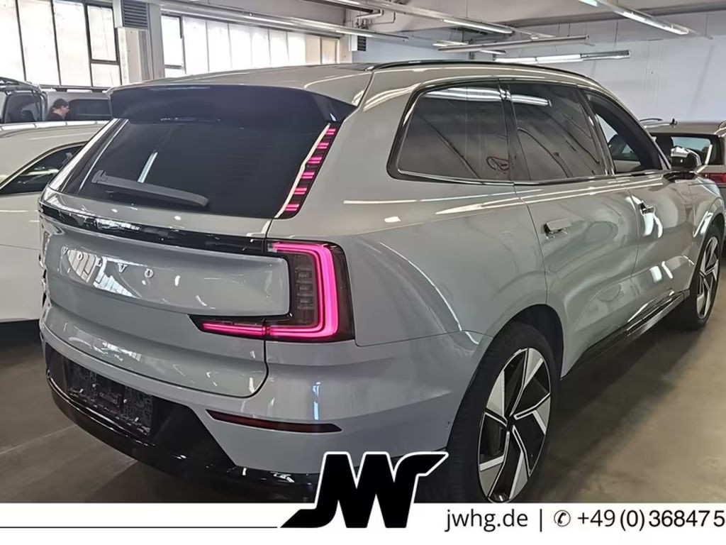 Volvo EX90
