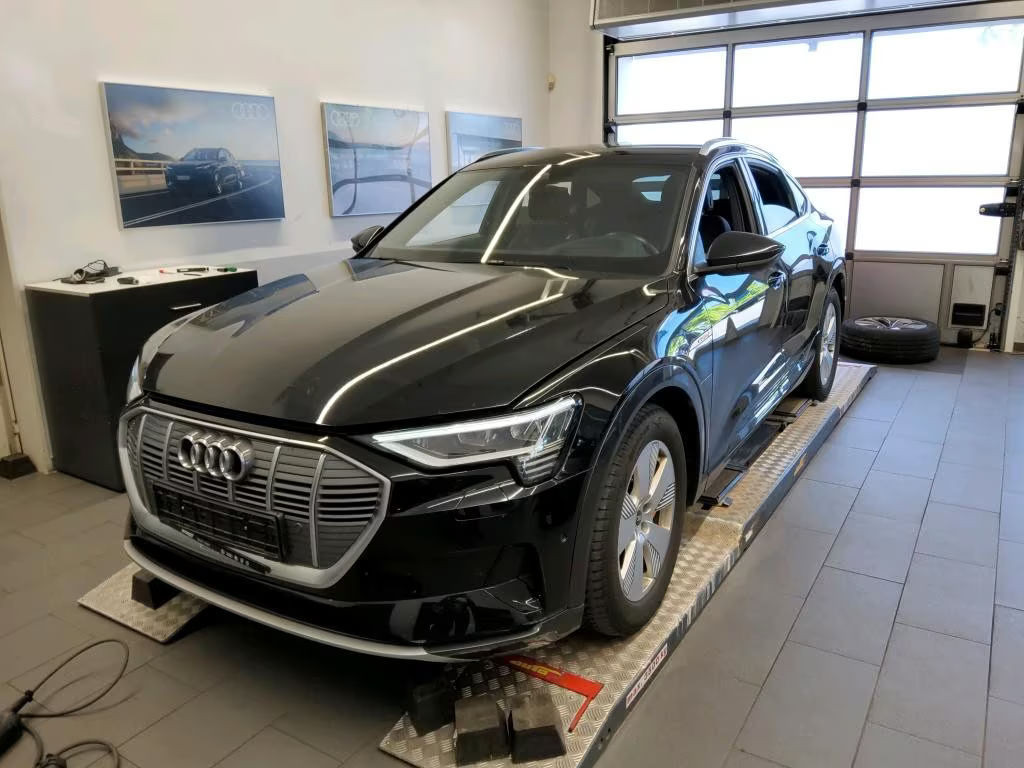 Audi e-tron Quattro S-Line 50