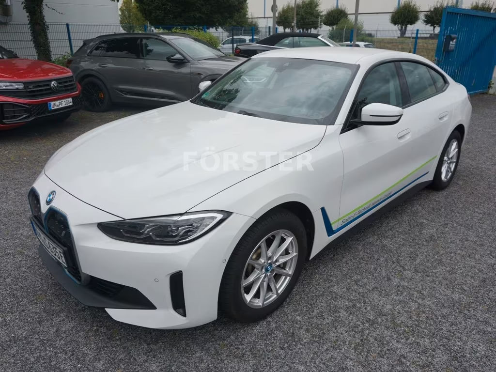 BMW i4