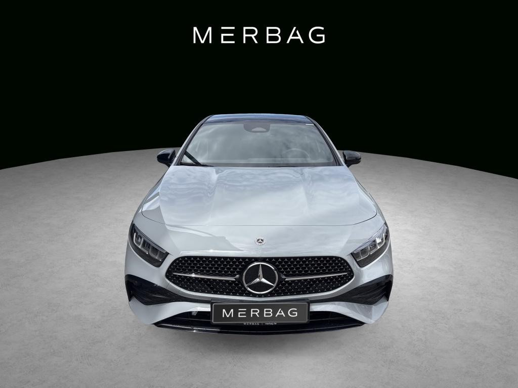 Mercedes-Benz A-Klasse A 180 AMG Line A 180 d Hatchback