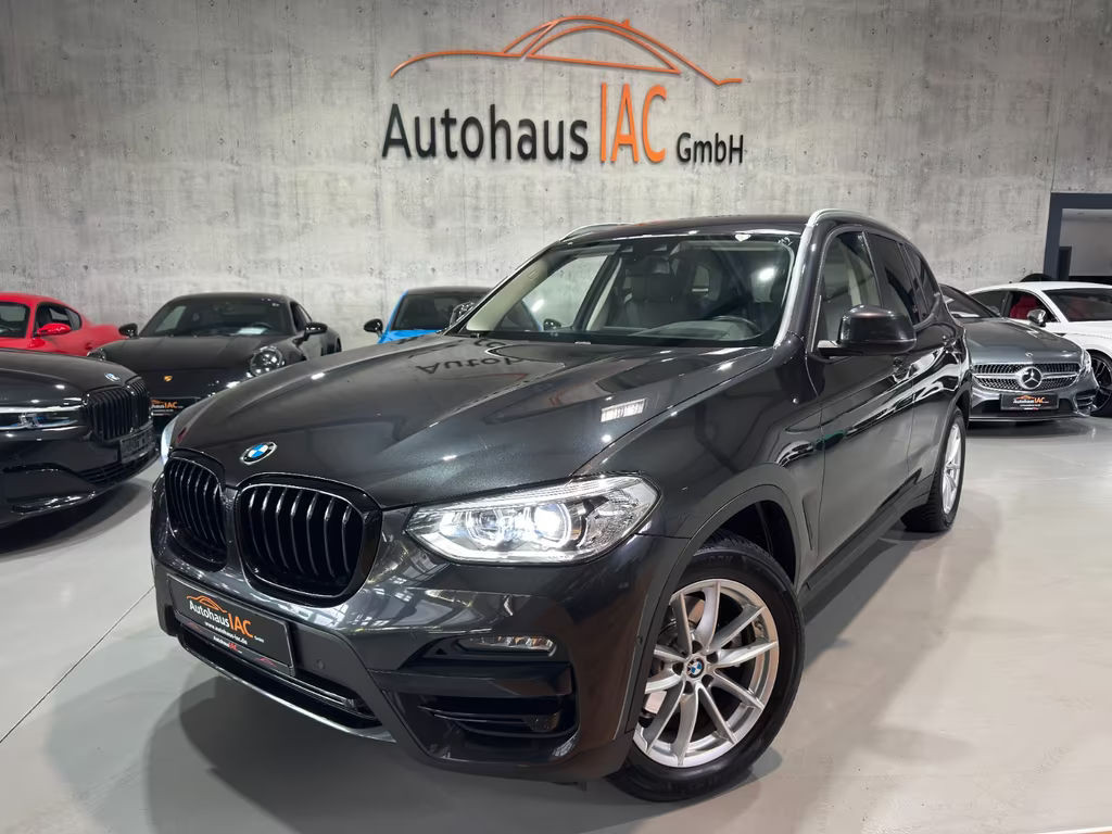 BMW X3 xDrive Advantage pakket