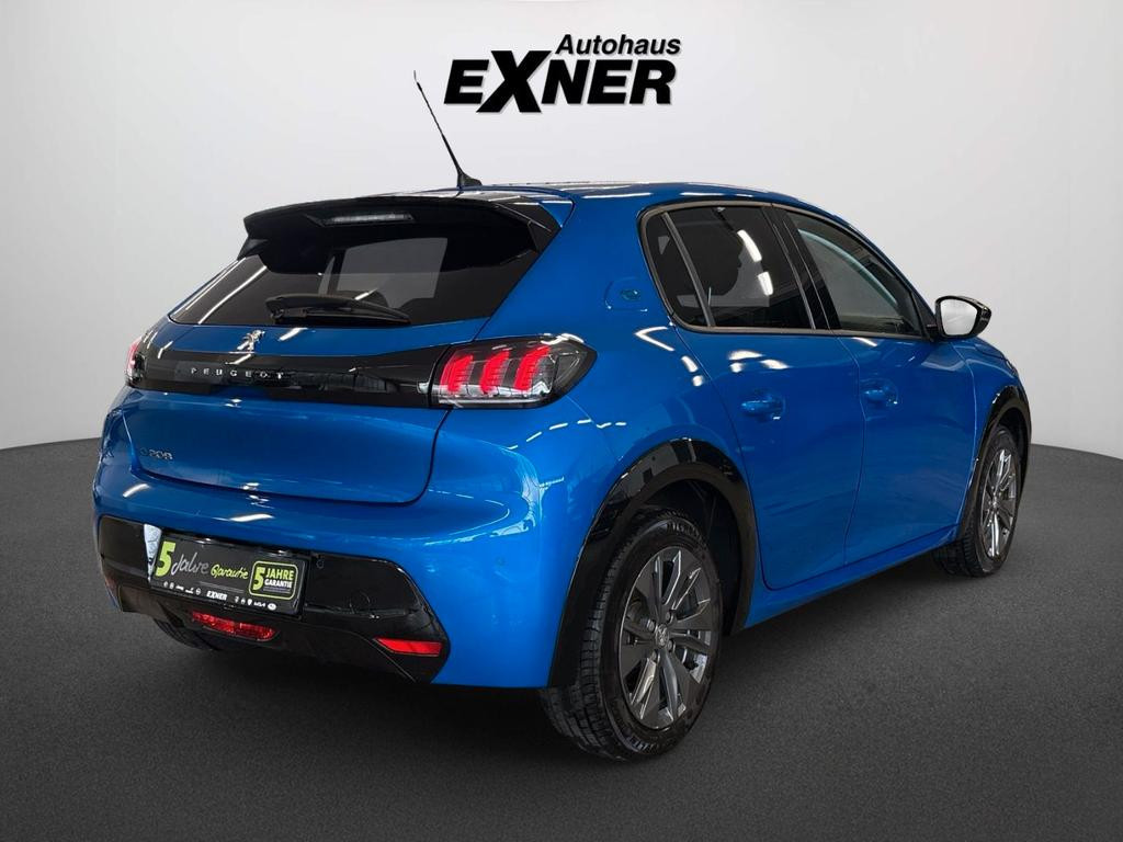 Peugeot e-208