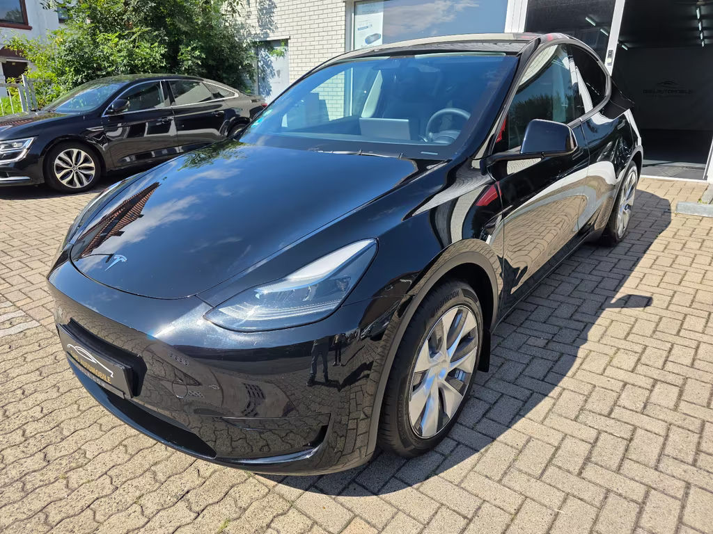Tesla Model Y RWD