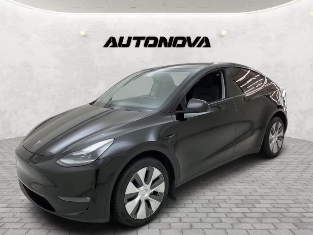 Tesla Model Y Long Range Dual Motor AWD