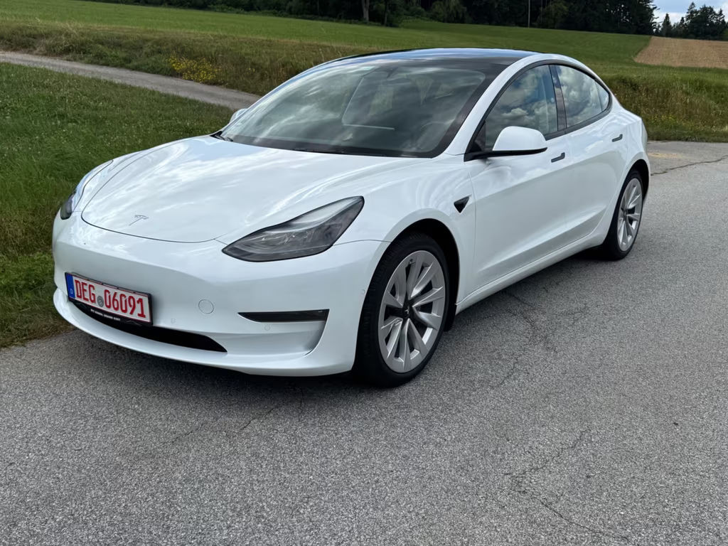 Tesla Model 3 Long Range Dual Motor AWD