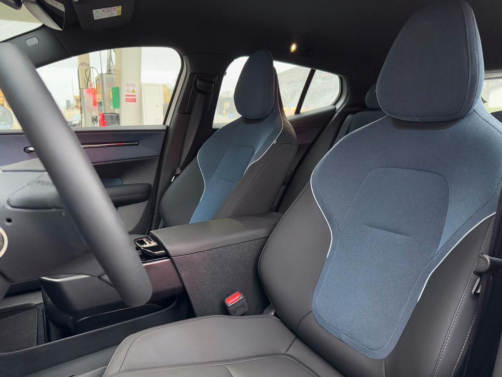 Volvo EX30