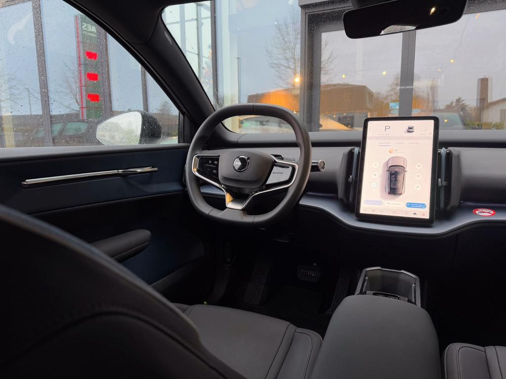 Volvo EX30