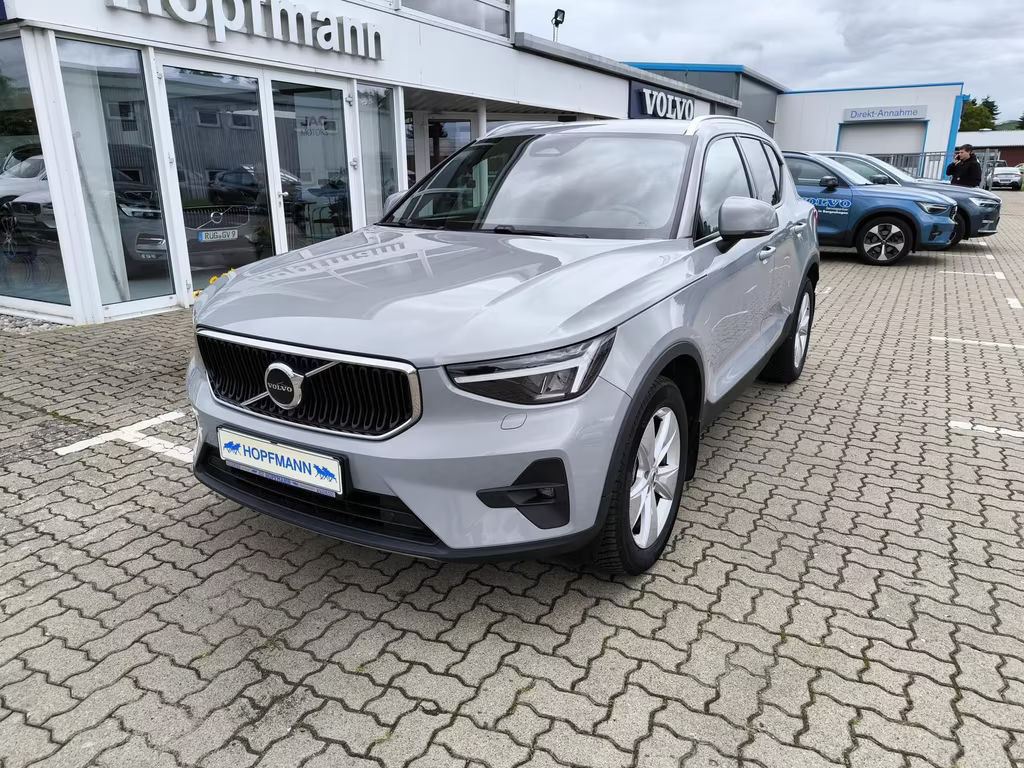 Volvo XC40 B4 Benzin Aut. ACC / BLIS / AHK