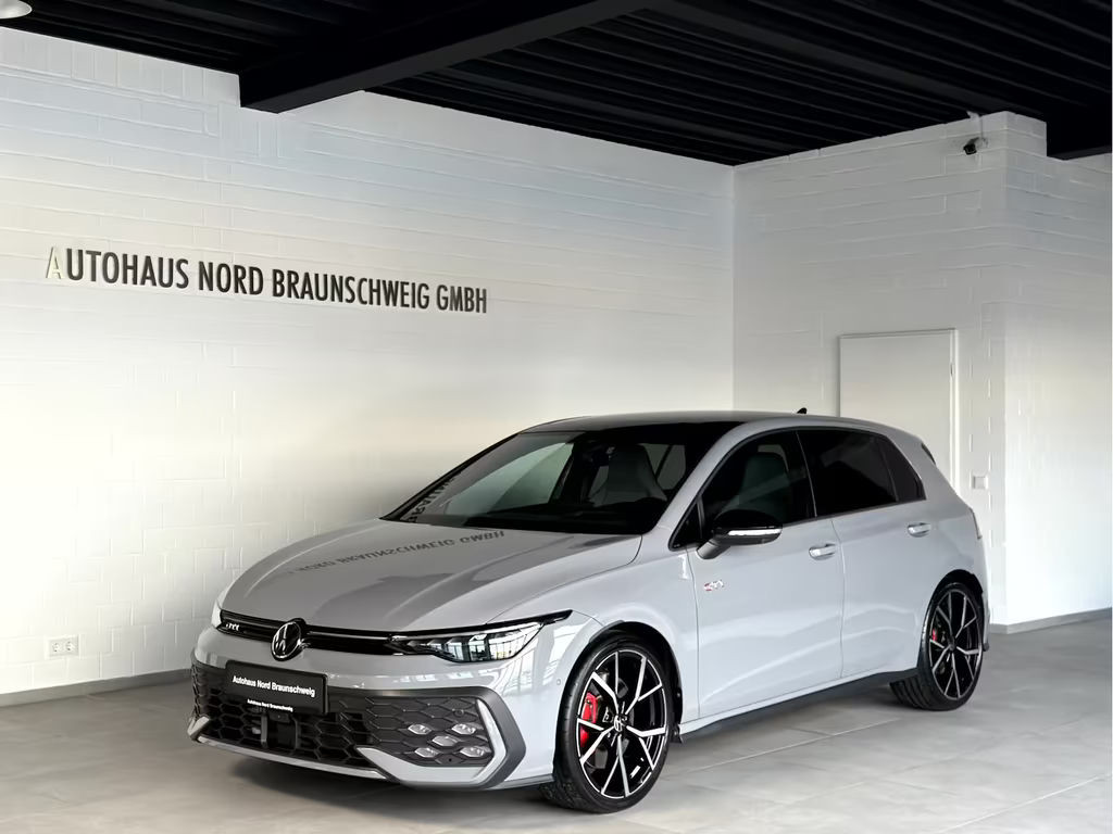 Volkswagen Golf GTI IQ.Drive 2.0 TSI