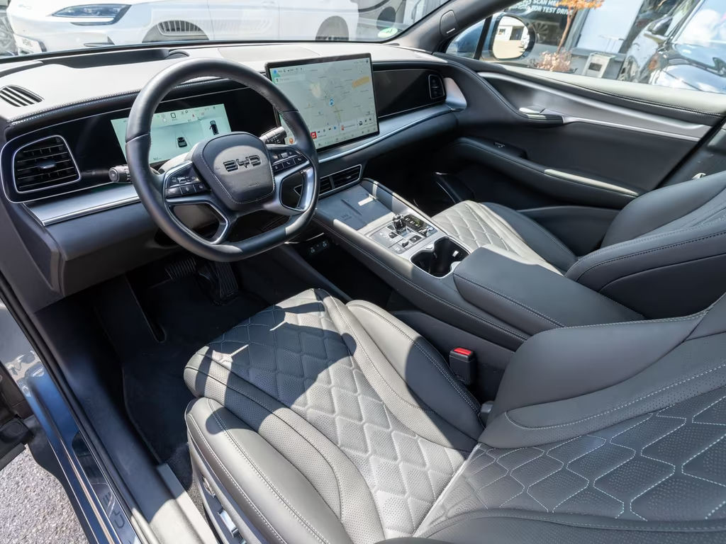 BYD Sealion 7