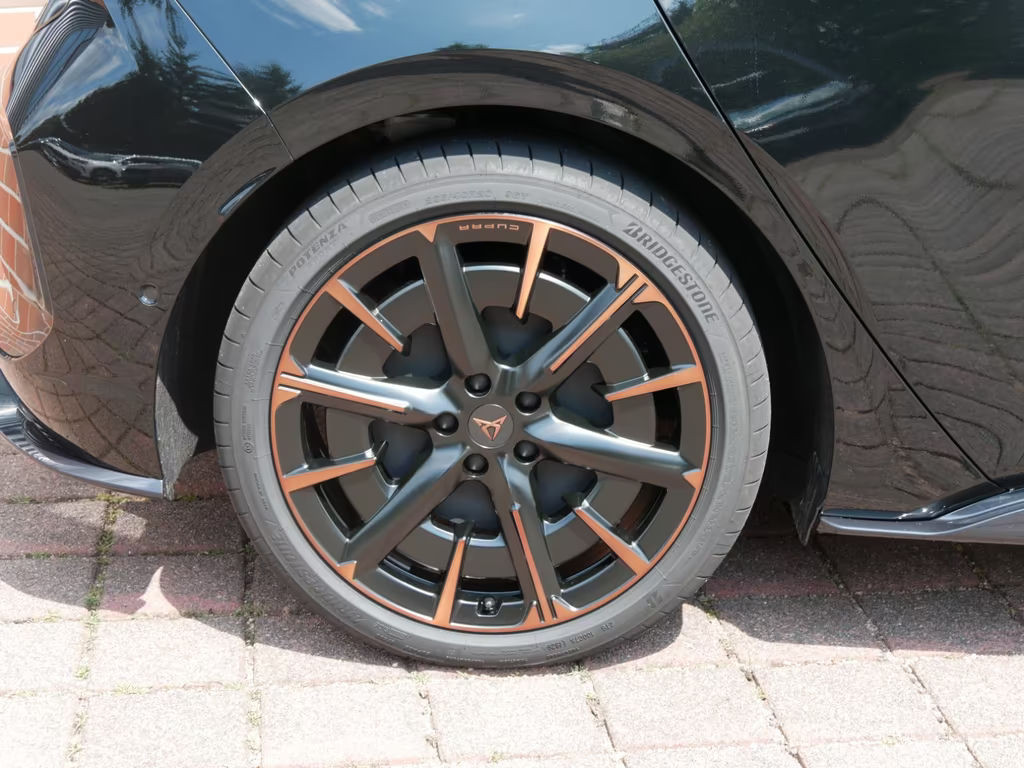 Cupra Born VZ