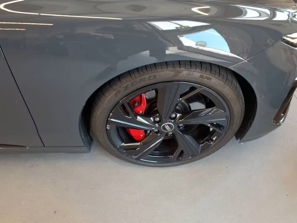Audi S6 e-tron