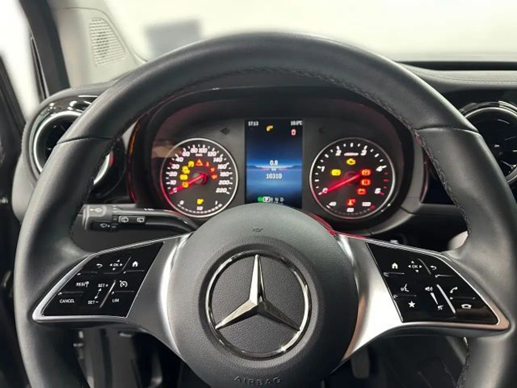 Mercedes-Benz T 180