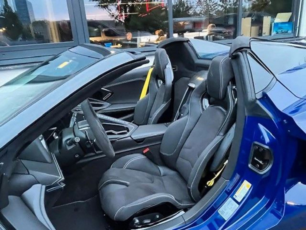 Corvette C8