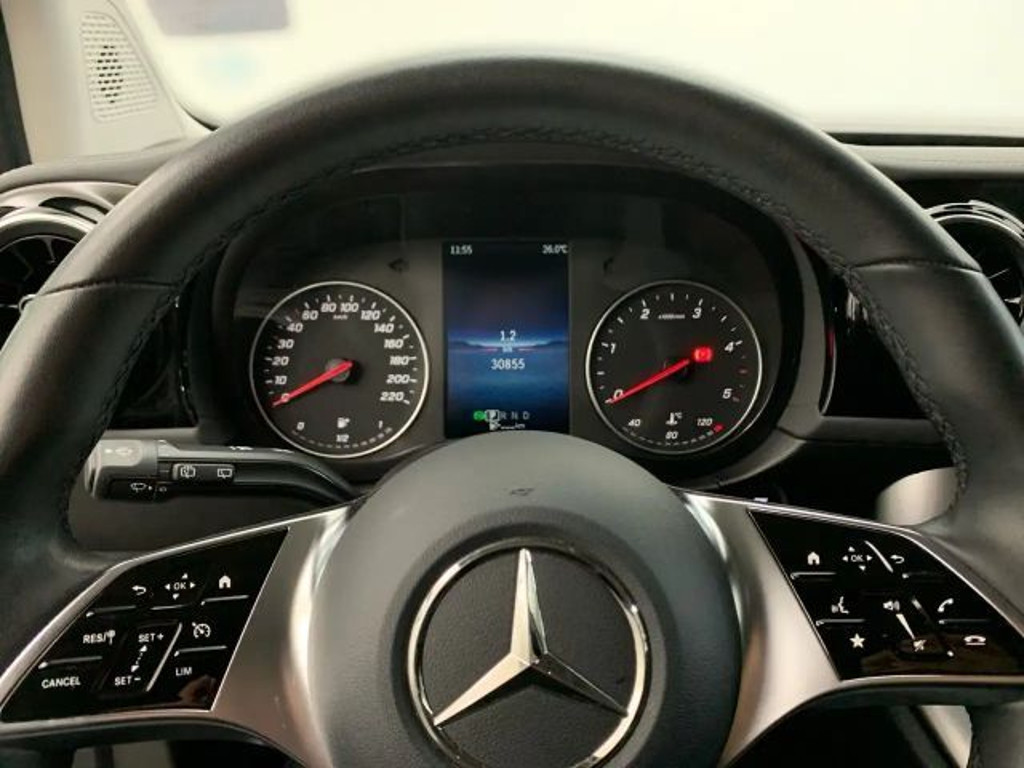 Mercedes-Benz T 180