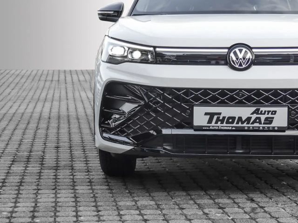 Volkswagen Tiguan DSG R-Line IQ.Drive 2.0 TDI