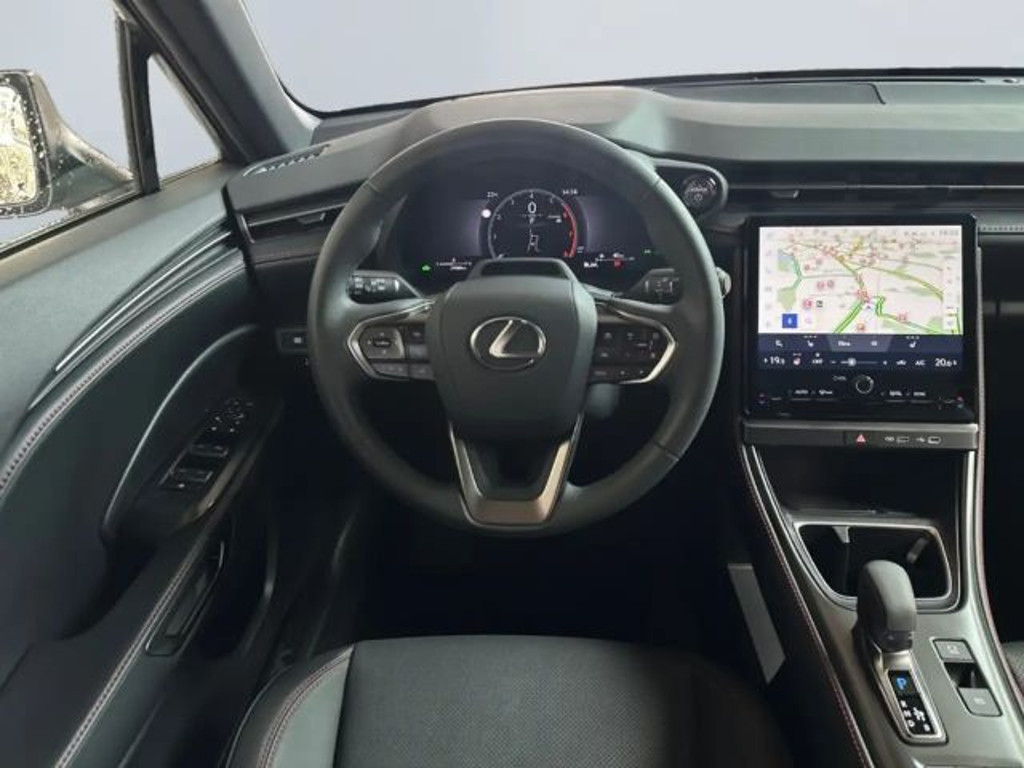 Lexus LBX