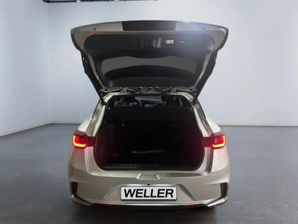 Lexus LBX