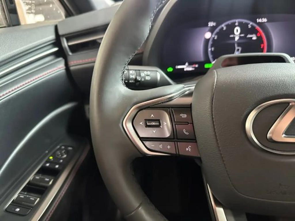 Lexus LBX