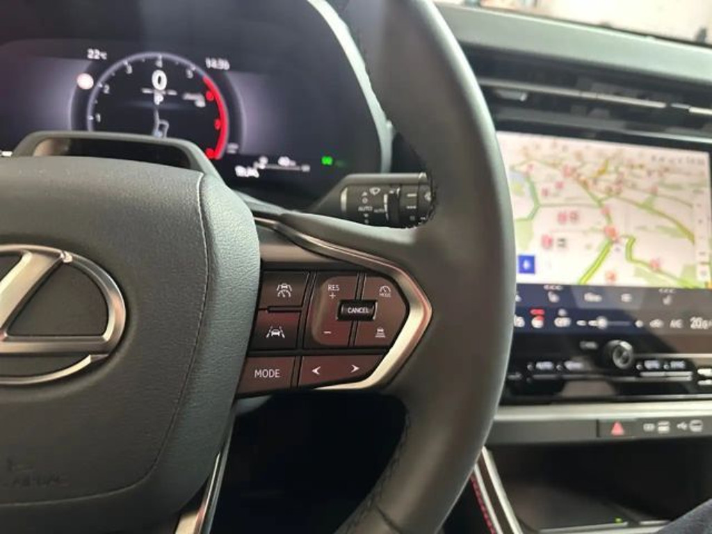 Lexus LBX