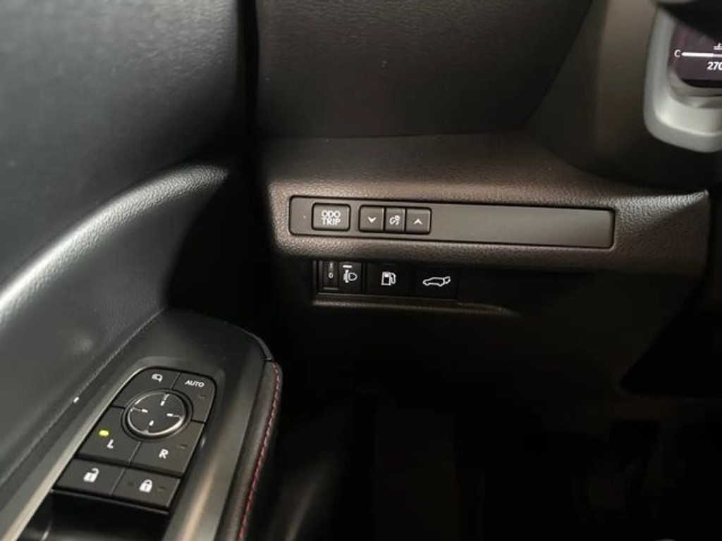 Lexus LBX