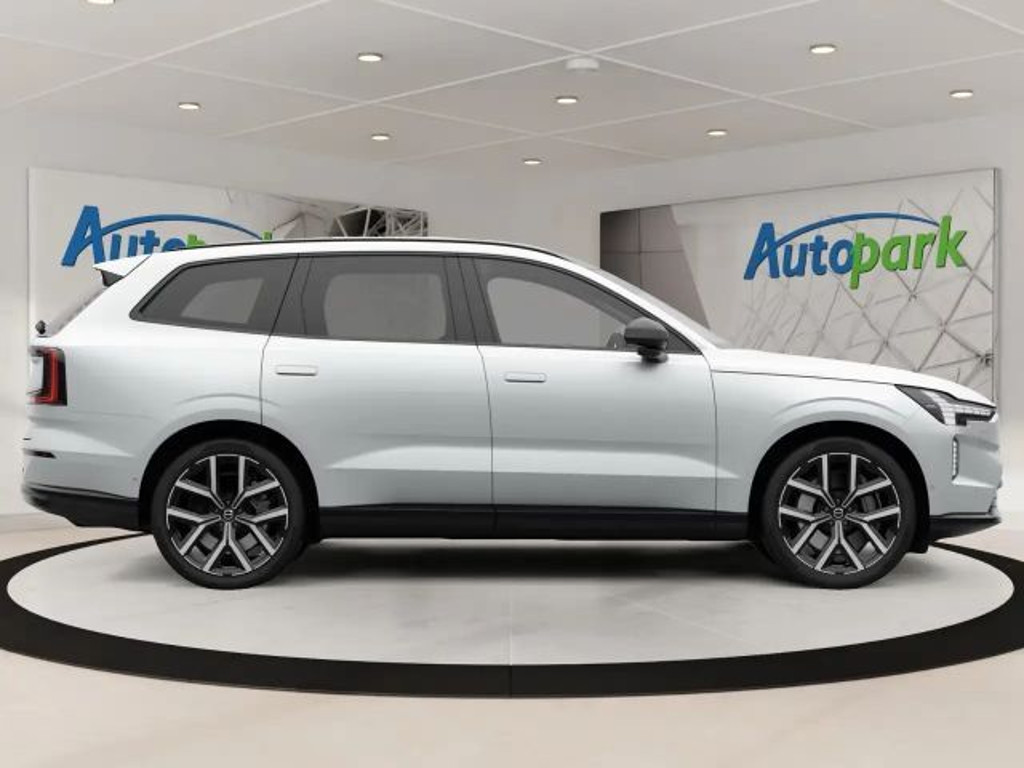 Volvo EX90