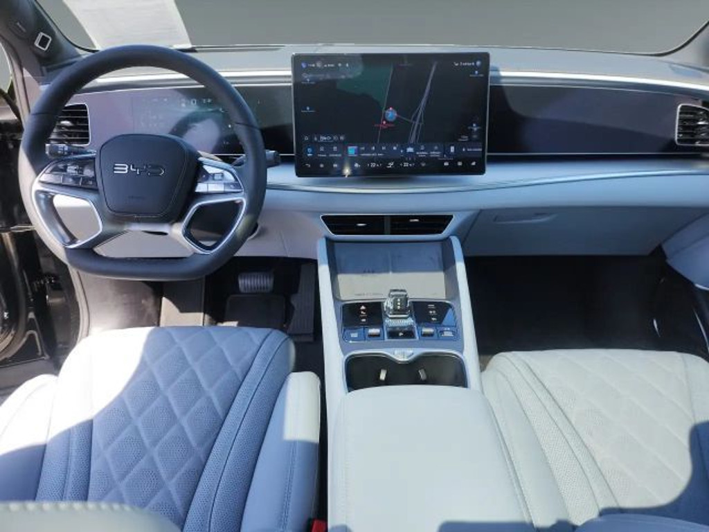 BYD Sealion 7
