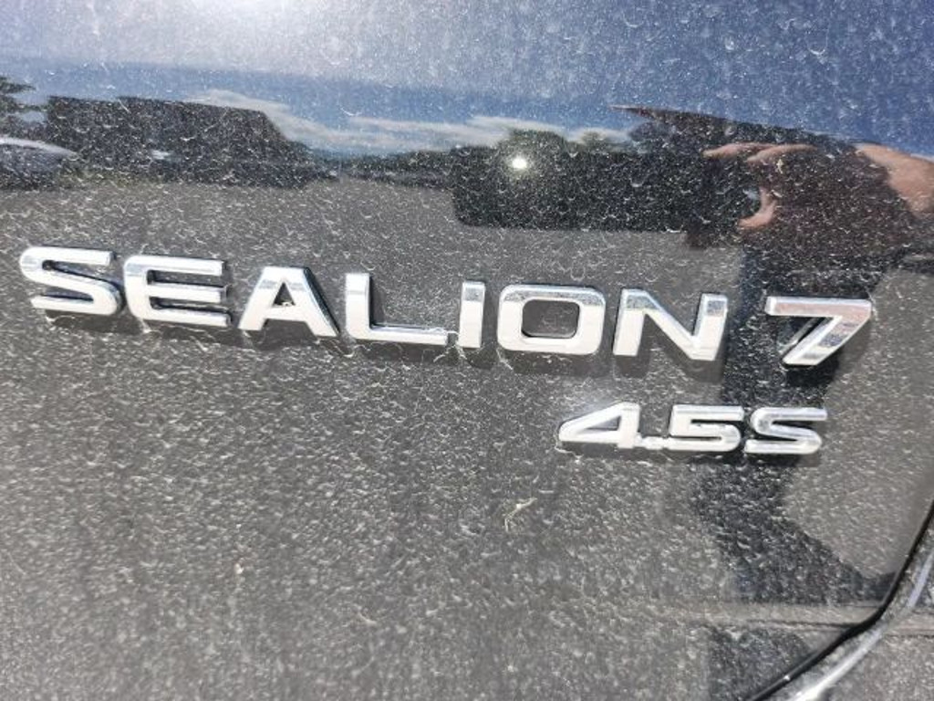 BYD Sealion 7