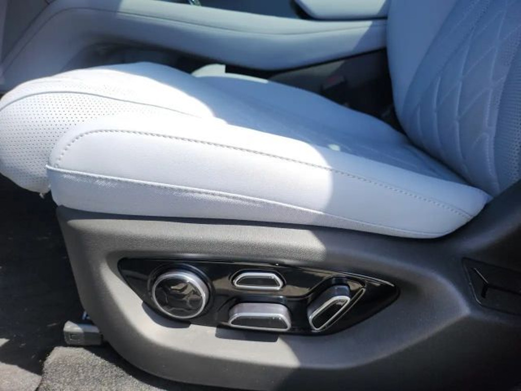 BYD Sealion 7