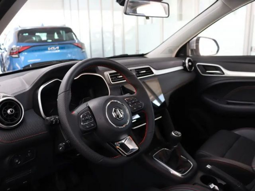 MG ZS