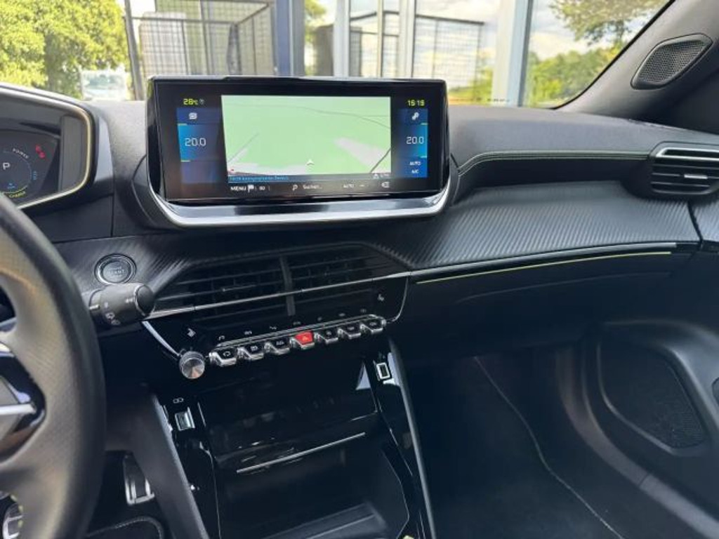 Peugeot e-2008
