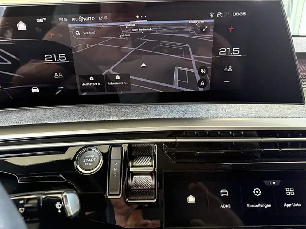 Peugeot E-3008