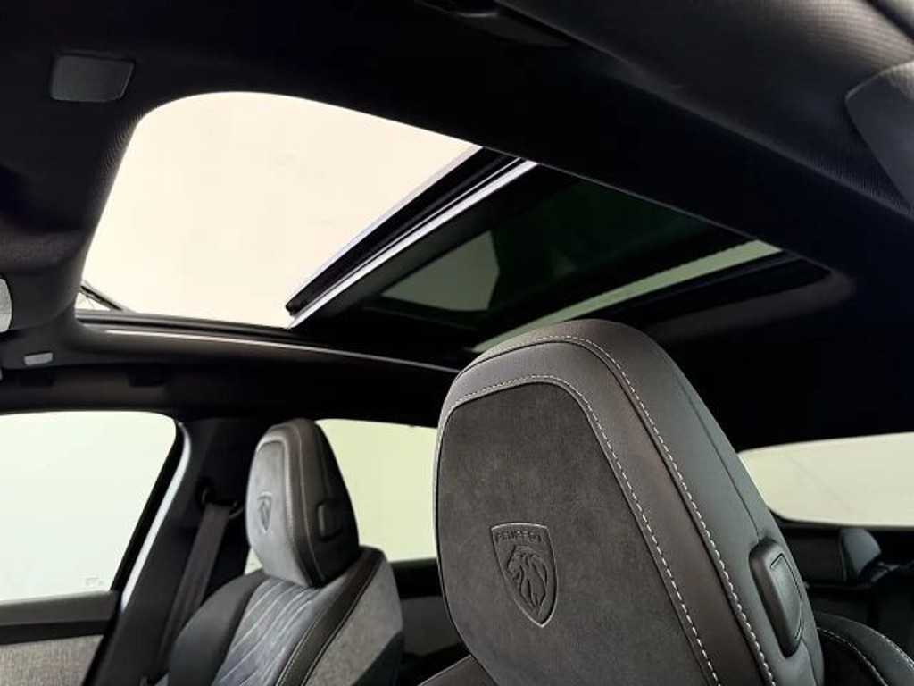 Peugeot E-3008