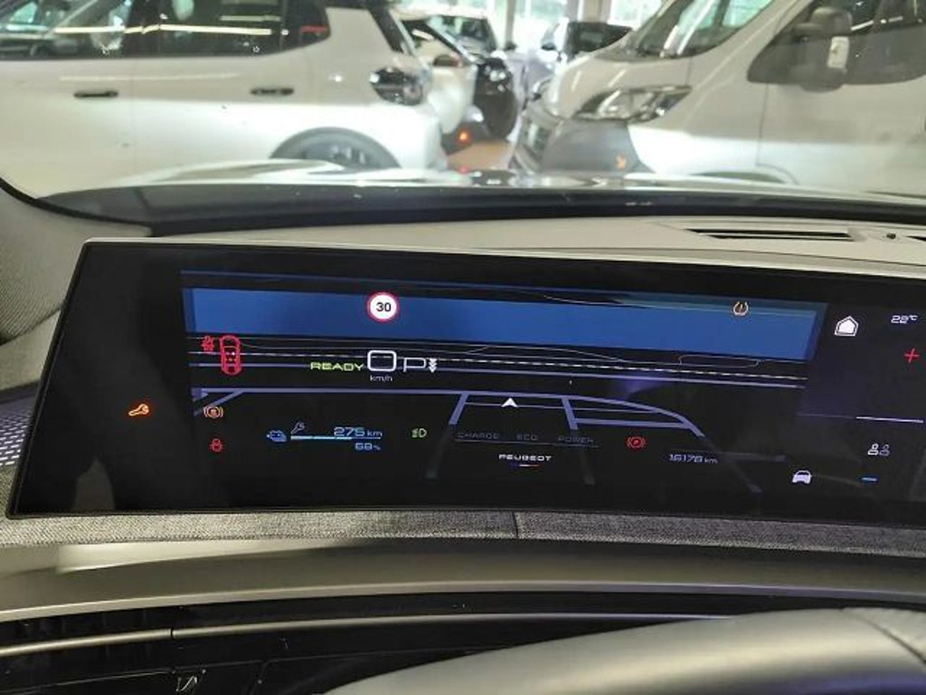 Peugeot E-3008