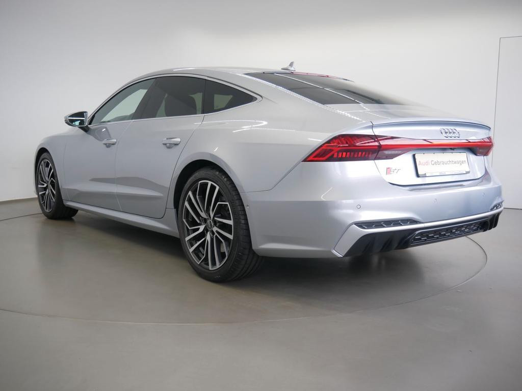 Audi S7