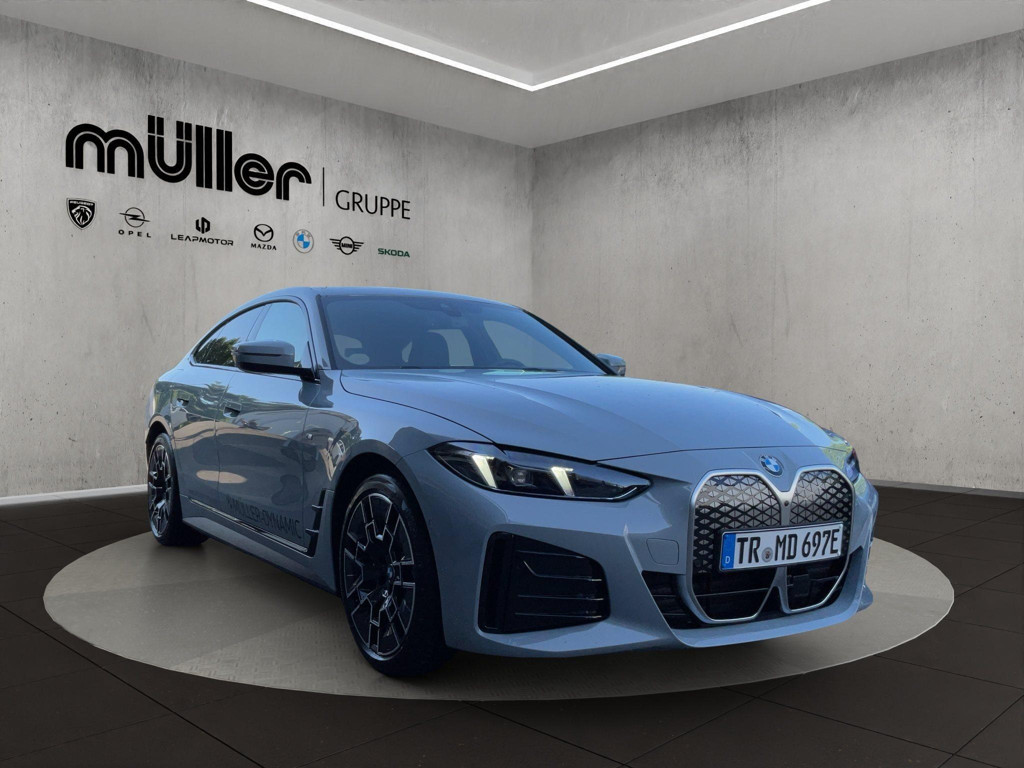 BMW i4