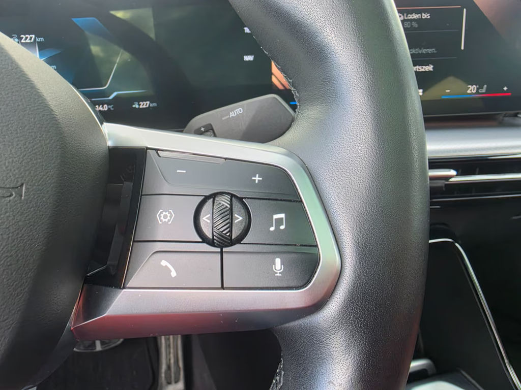 BMW iX2