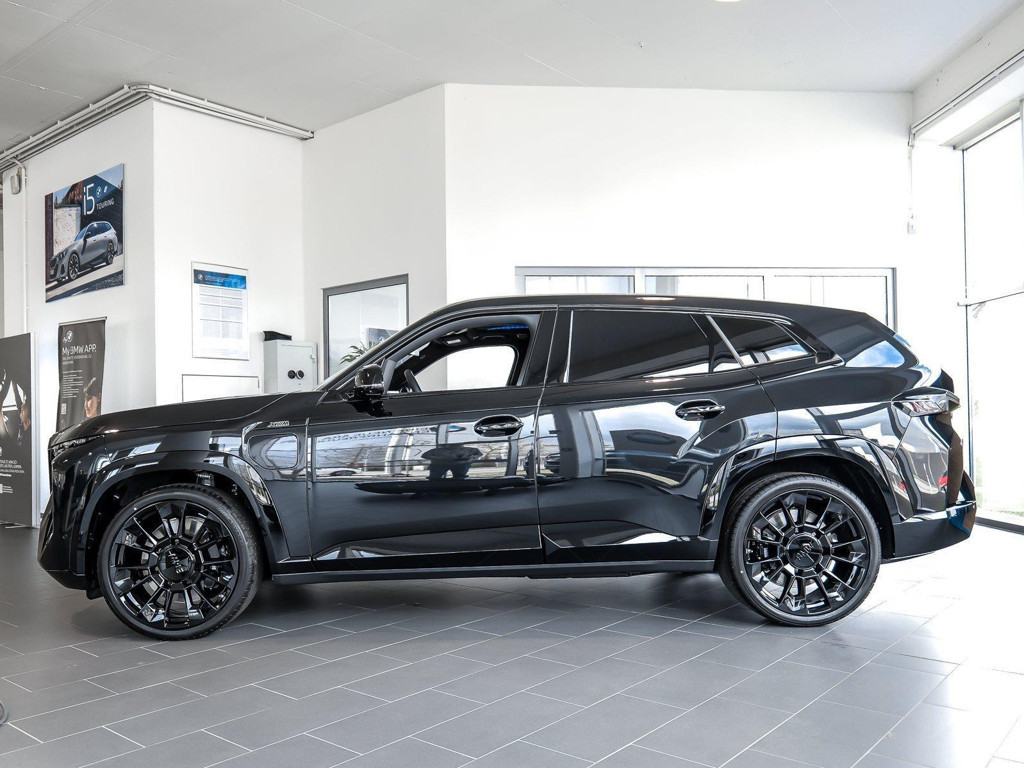 BMW XM