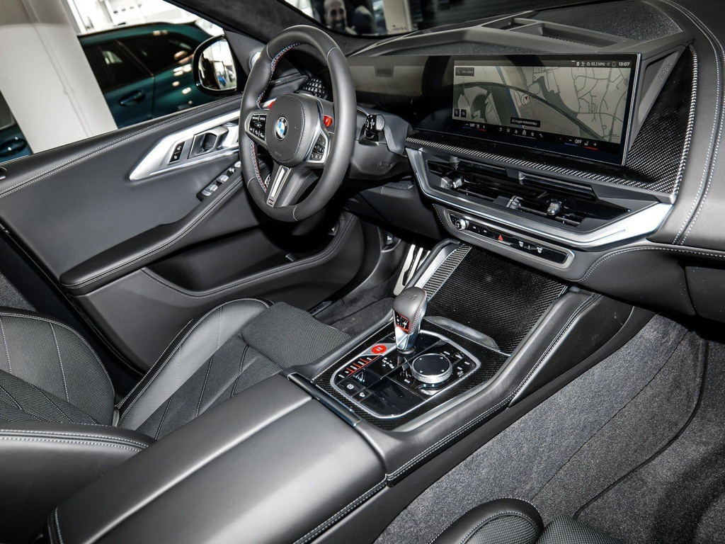 BMW XM