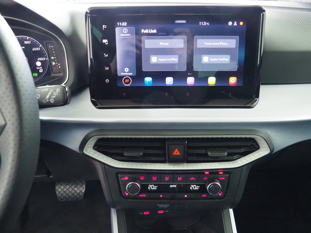 Seat Arona