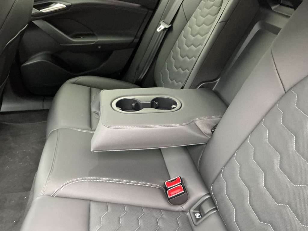 Audi S6 e-tron