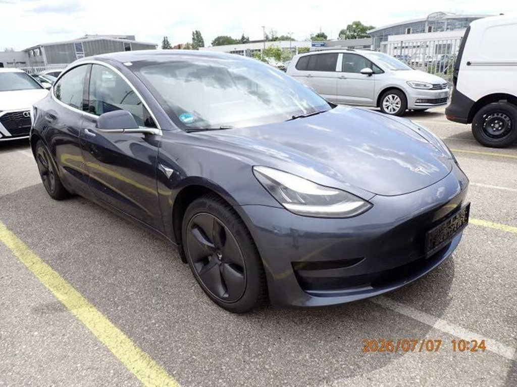 Tesla Model 3 RWD Standard Range