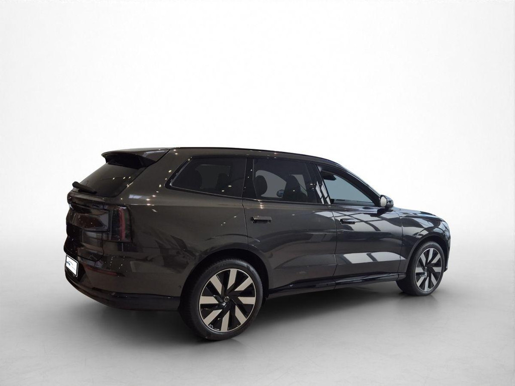 Volvo EX90