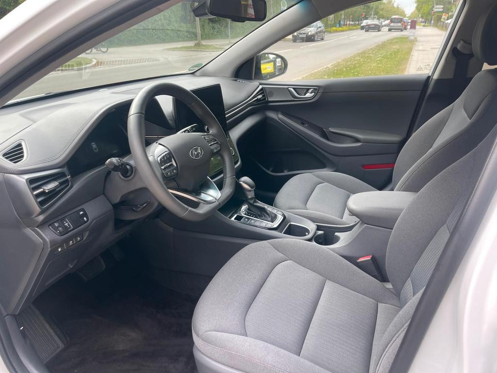 Hyundai Ioniq