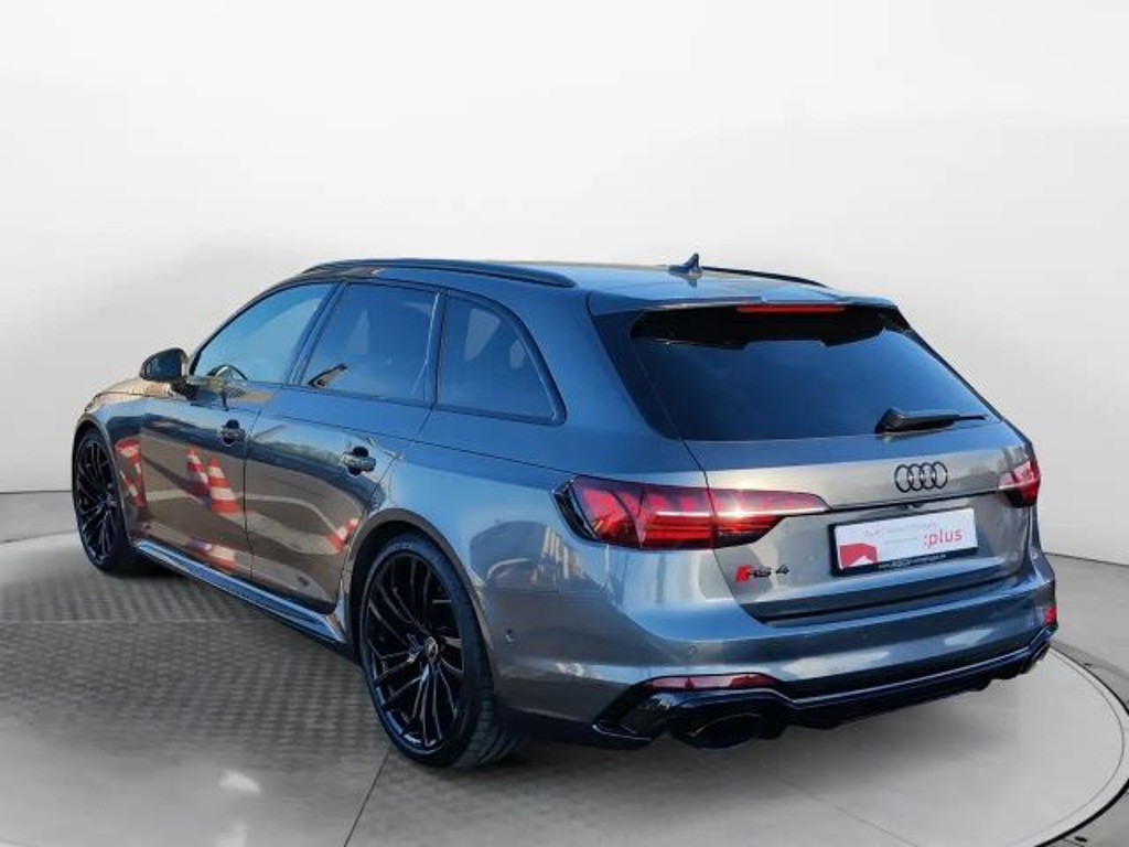 Audi RS4
