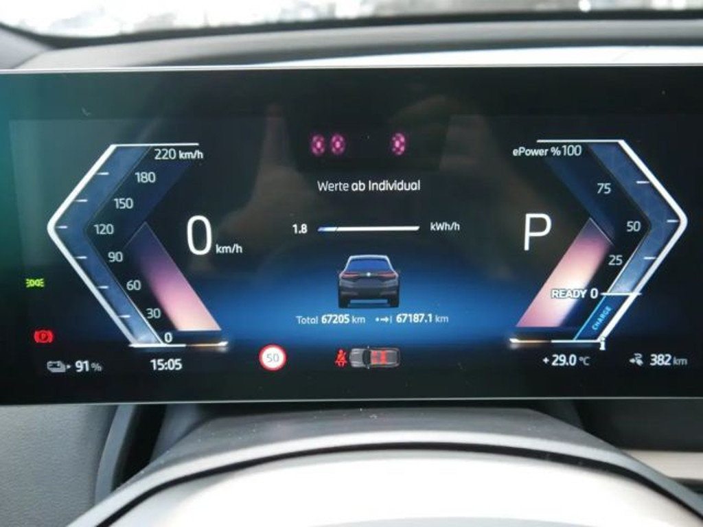 BMW iX