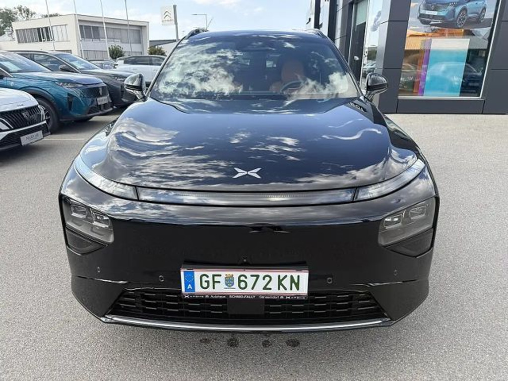 Xpeng G9