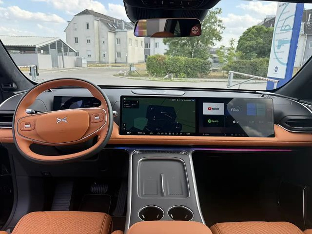 Xpeng G9