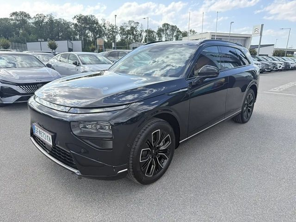 Xpeng G9